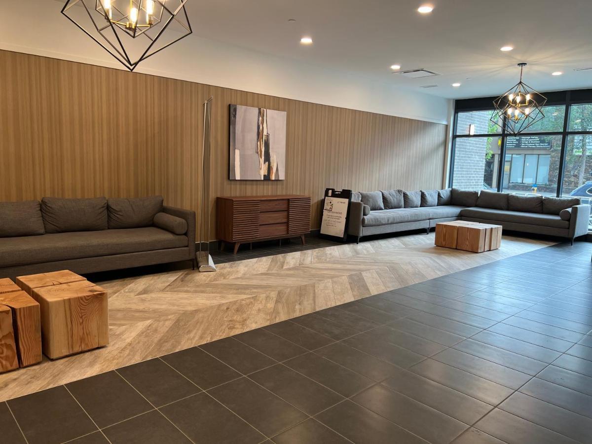 קלונה Amazing Brand New Lakeview Condo Downtown מראה חיצוני תמונה