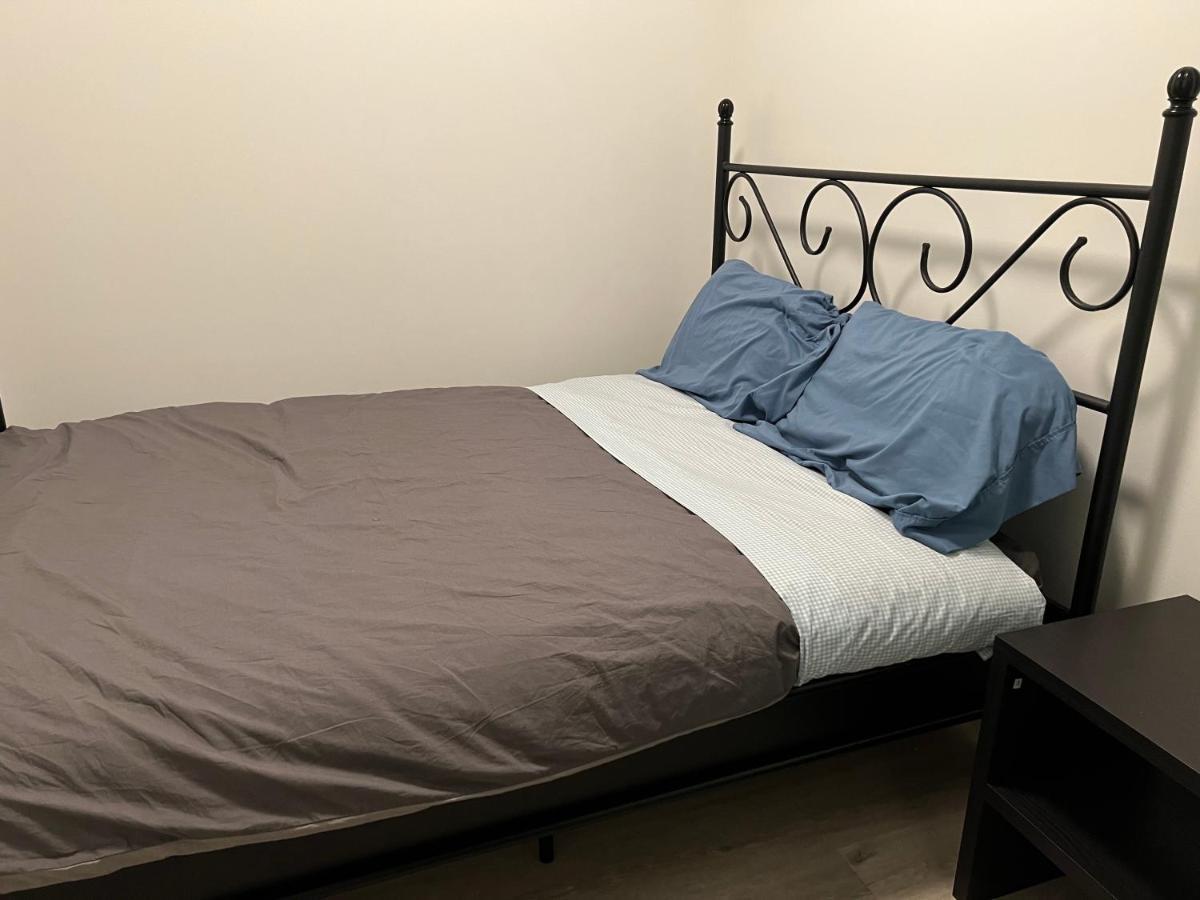קלונה Amazing Brand New Lakeview Condo Downtown מראה חיצוני תמונה
