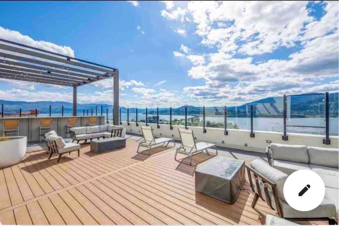 קלונה Amazing Brand New Lakeview Condo Downtown מראה חיצוני תמונה